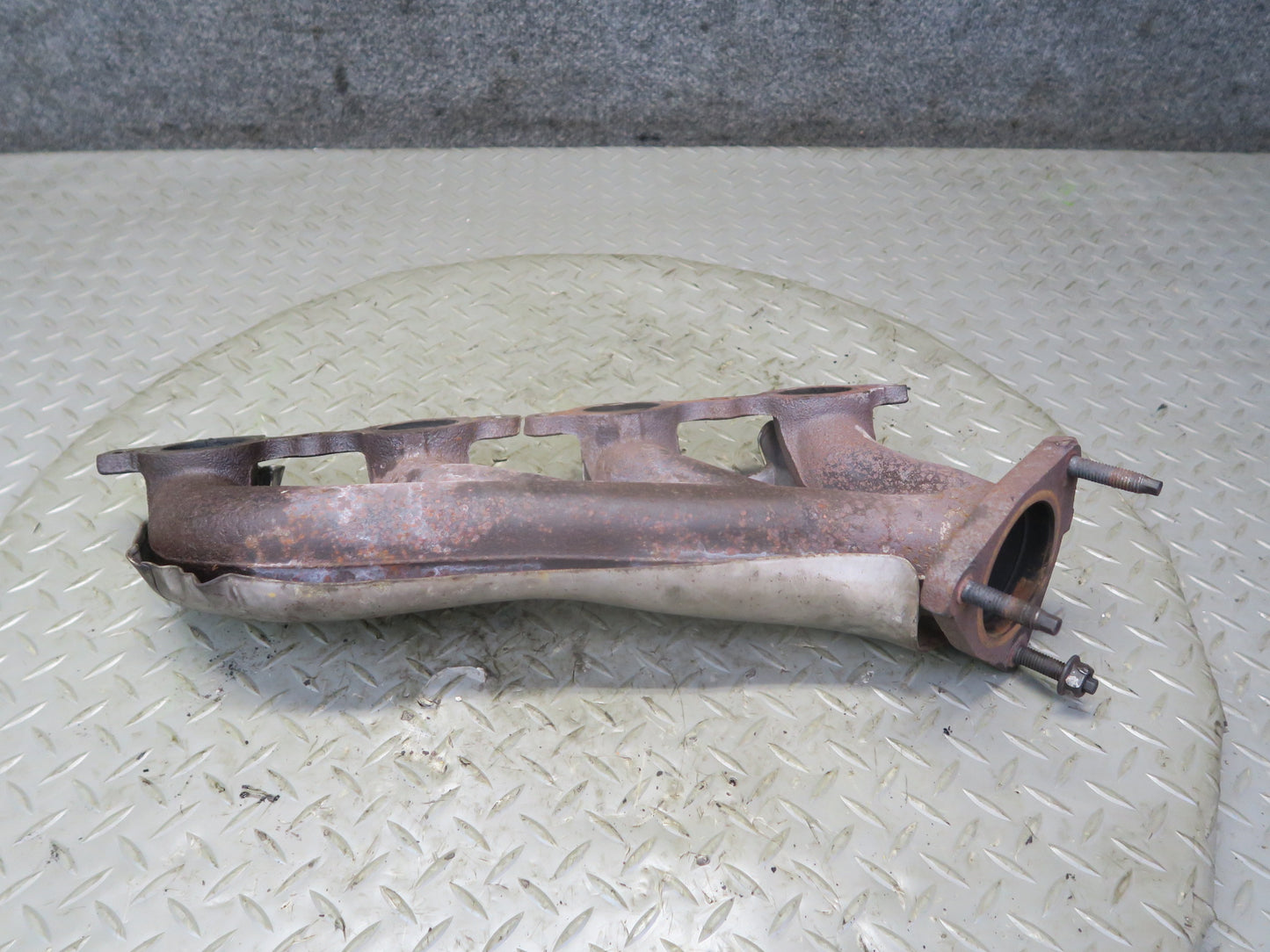 03-04 Chevrolet SSR V8 5.3L LM4 Left & Right Exhaust Manifold Header Set 49K OEM