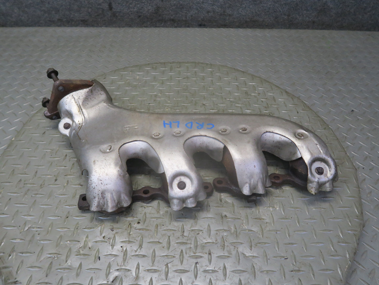 03-04 Chevrolet SSR V8 5.3L LM4 Left & Right Exhaust Manifold Header Set 49K OEM