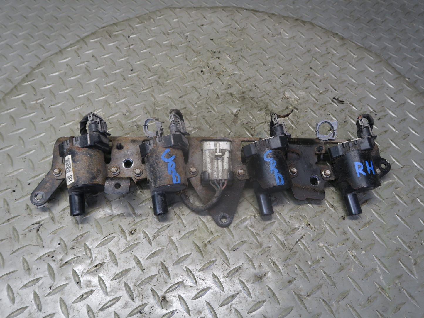 03-04 Chevrolet SSR V8 5.3L Right Engine Ignition Coil Pack Assy 49K Miles OEM