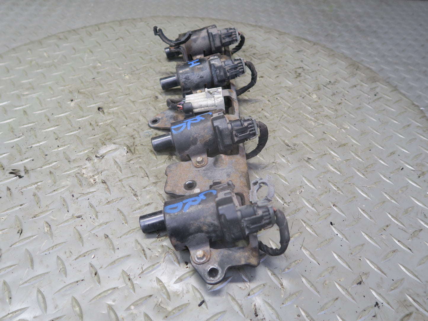 03-04 Chevrolet SSR V8 5.3L Left Engine Ignition Coil Pack Assy 49K Miles OEM