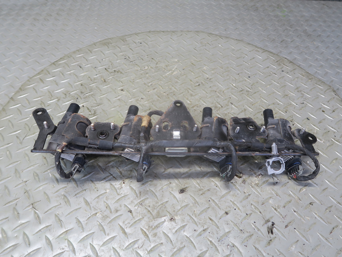 03-04 Chevrolet SSR V8 5.3L Left Engine Ignition Coil Pack Assy 49K Miles OEM