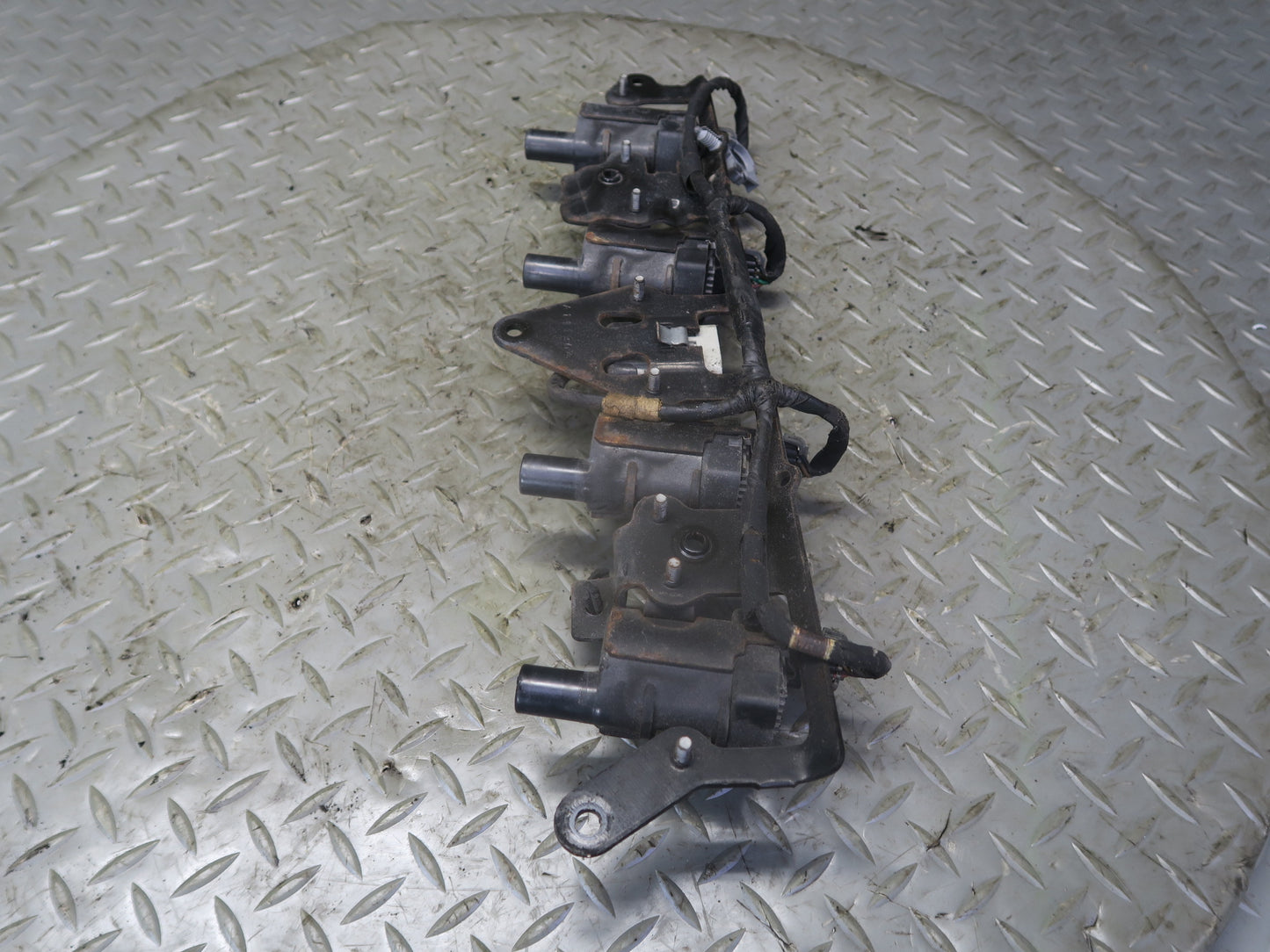03-04 Chevrolet SSR V8 5.3L Left Engine Ignition Coil Pack Assy 49K Miles OEM