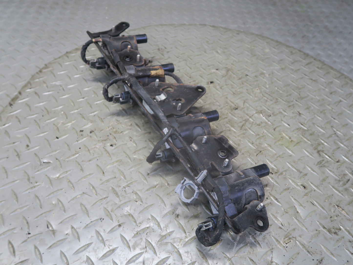 03-04 Chevrolet SSR V8 5.3L Left Engine Ignition Coil Pack Assy 49K Miles OEM