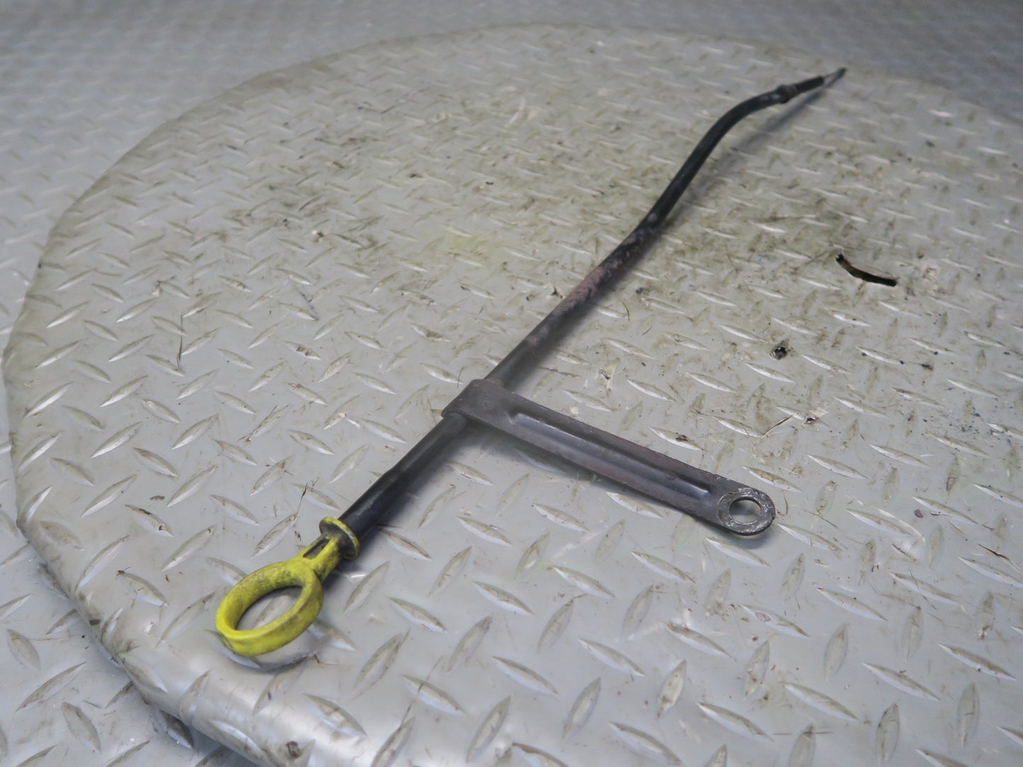 03-06 Chevrolet SSR Engine Oil Dipstick w Tube OEM