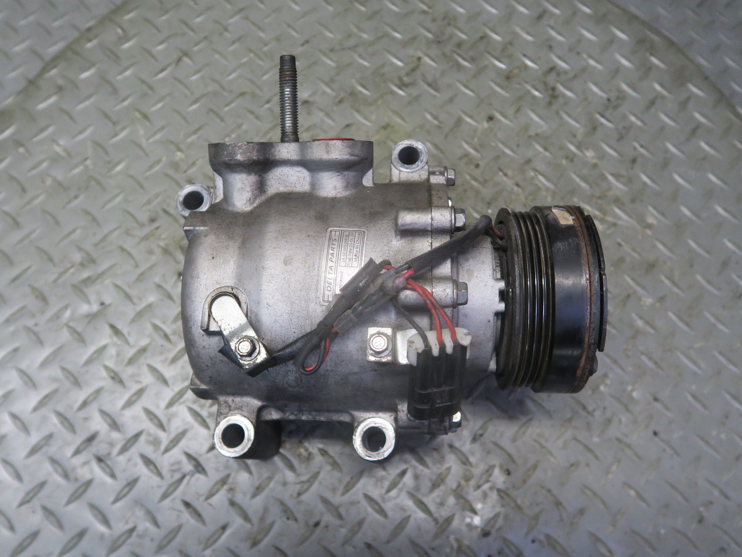 03-04 Chevrolet SSR V8 5.3L A/C Air Condition Compressor Delta Parts