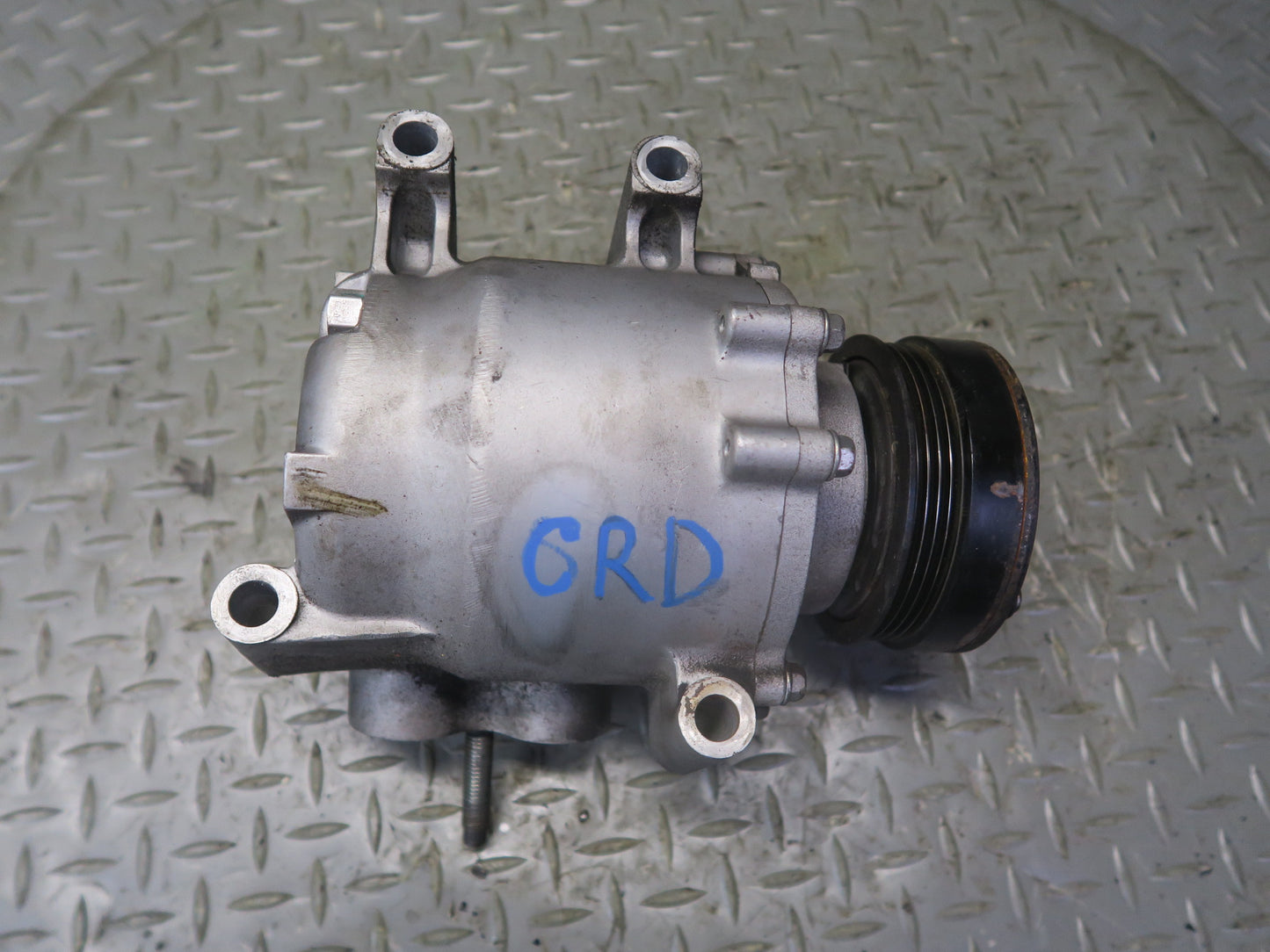 03-04 Chevrolet SSR V8 5.3L A/C Air Condition Compressor Delta Parts