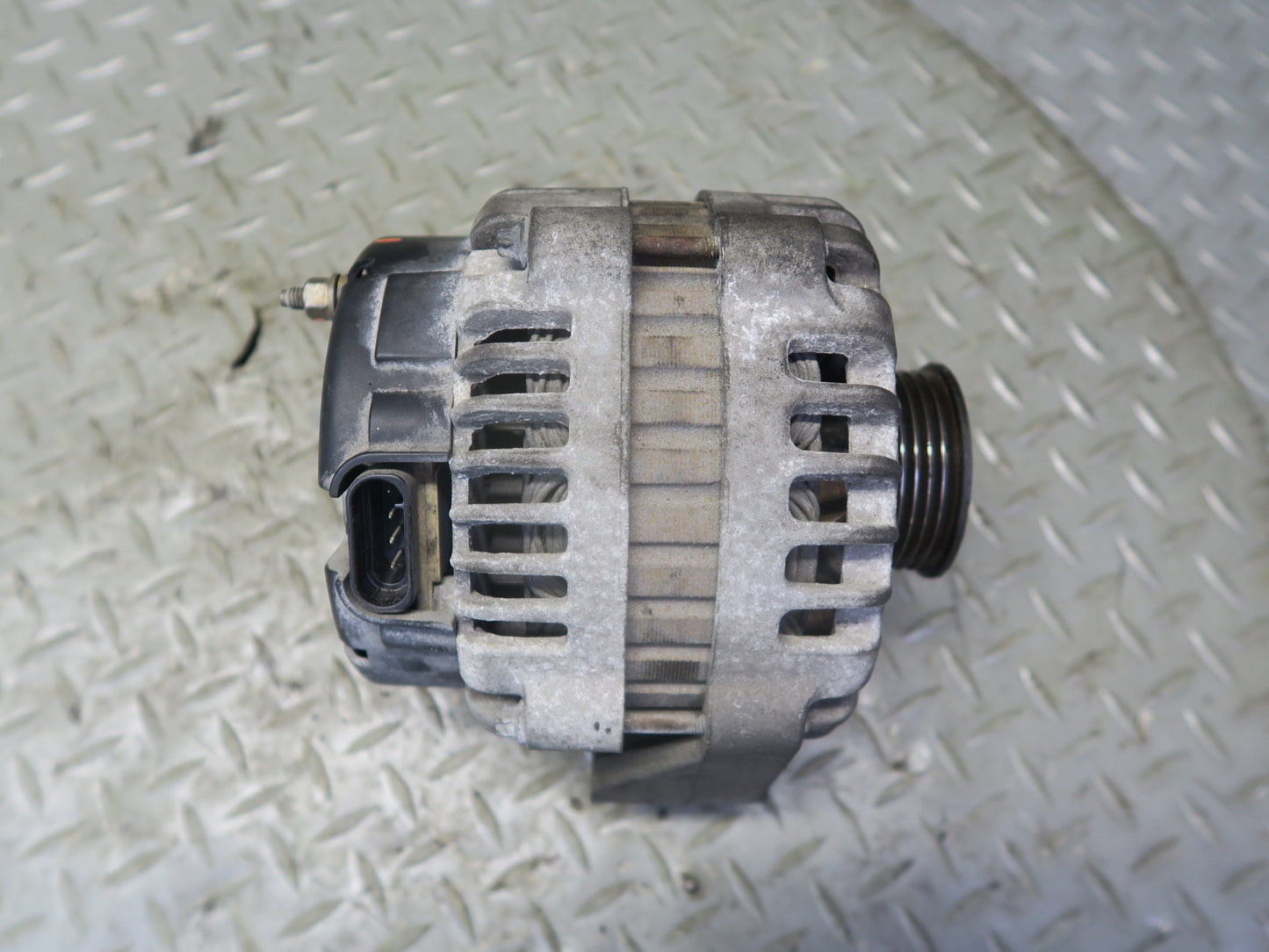 03-04 Chevrolet SSR V8 5.3L Engine Alternator Generator 49K Miles OEM