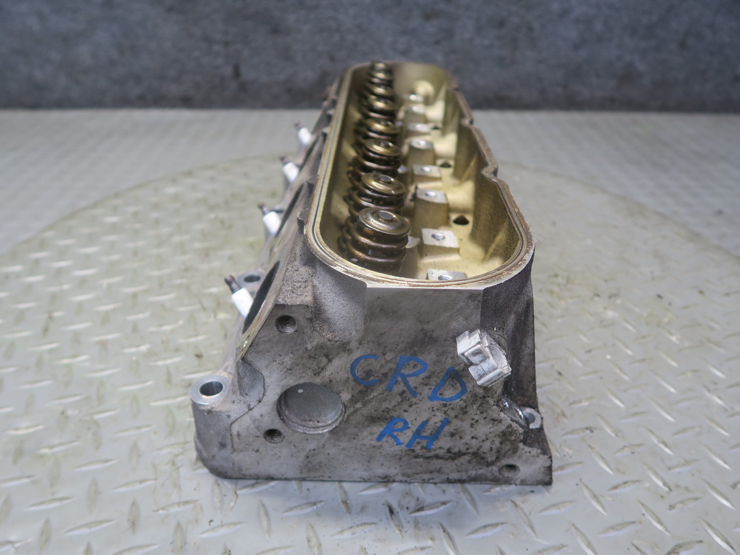 03-04 Chevrolet SSR V8 5.3L LM4 Right Engine Motor Cylinder Head 49K Miles OEM