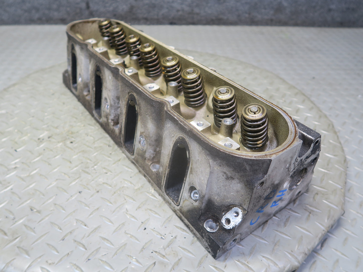 03-04 Chevrolet SSR V8 5.3L LM4 Right Engine Motor Cylinder Head 49K Miles OEM