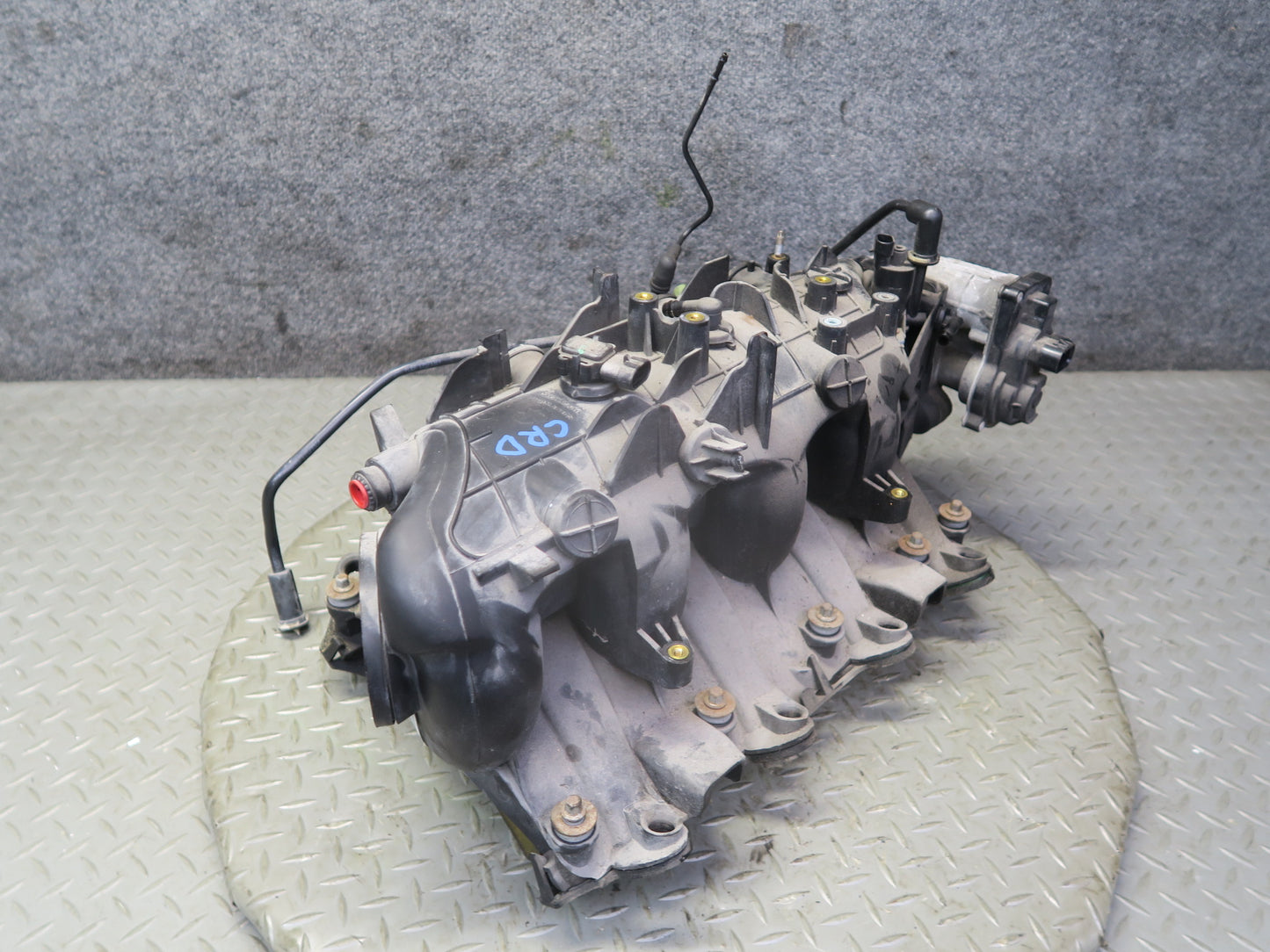 03-04 Chevrolet SSR V8 5.3L Engine Intake Manifold w Throttle Body 49K Miles OEM