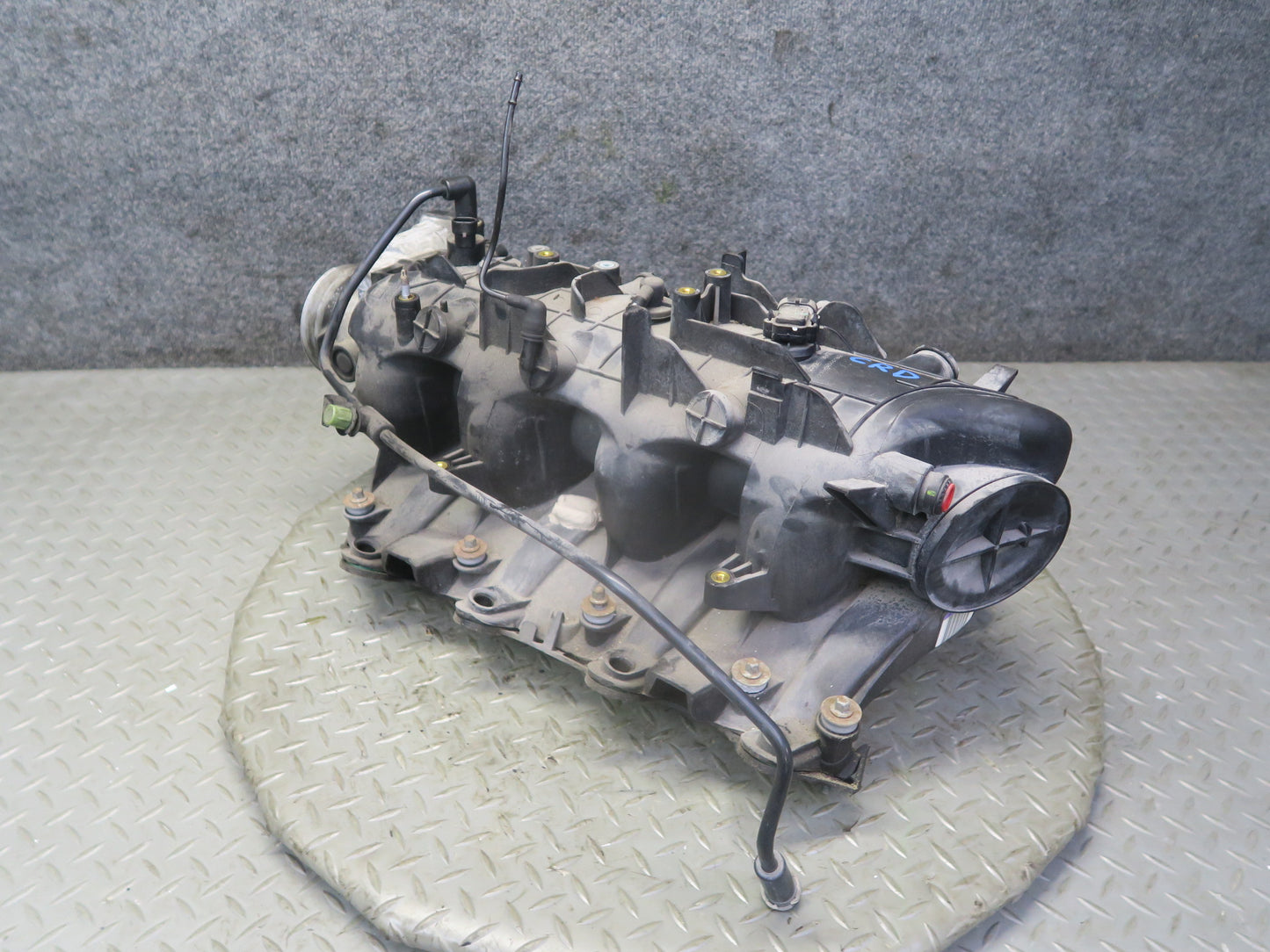 03-04 Chevrolet SSR V8 5.3L Engine Intake Manifold w Throttle Body 49K Miles OEM