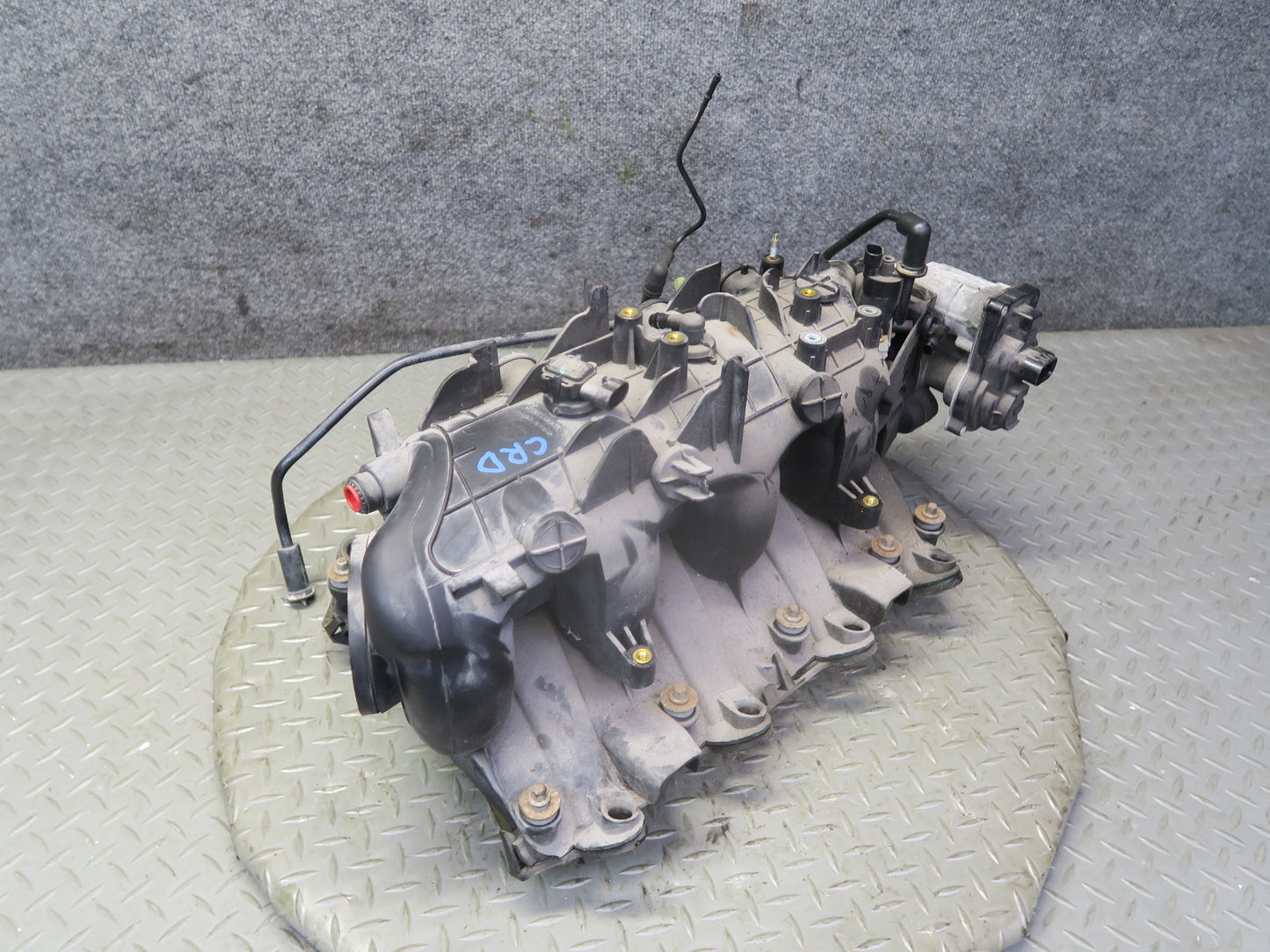 03-04 Chevrolet SSR V8 5.3L Engine Intake Manifold w Throttle Body 49K Miles OEM