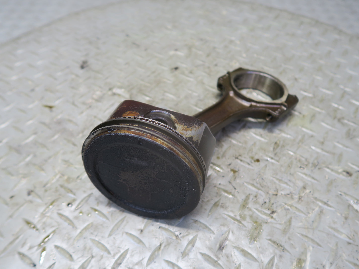 03-04 Chevrolet SSR 5.3L Set of 8 Engine Piston w Connecting Rod 49K Miles OEM