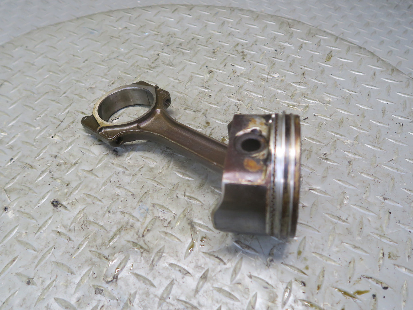 03-04 Chevrolet SSR 5.3L Set of 8 Engine Piston w Connecting Rod 49K Miles OEM