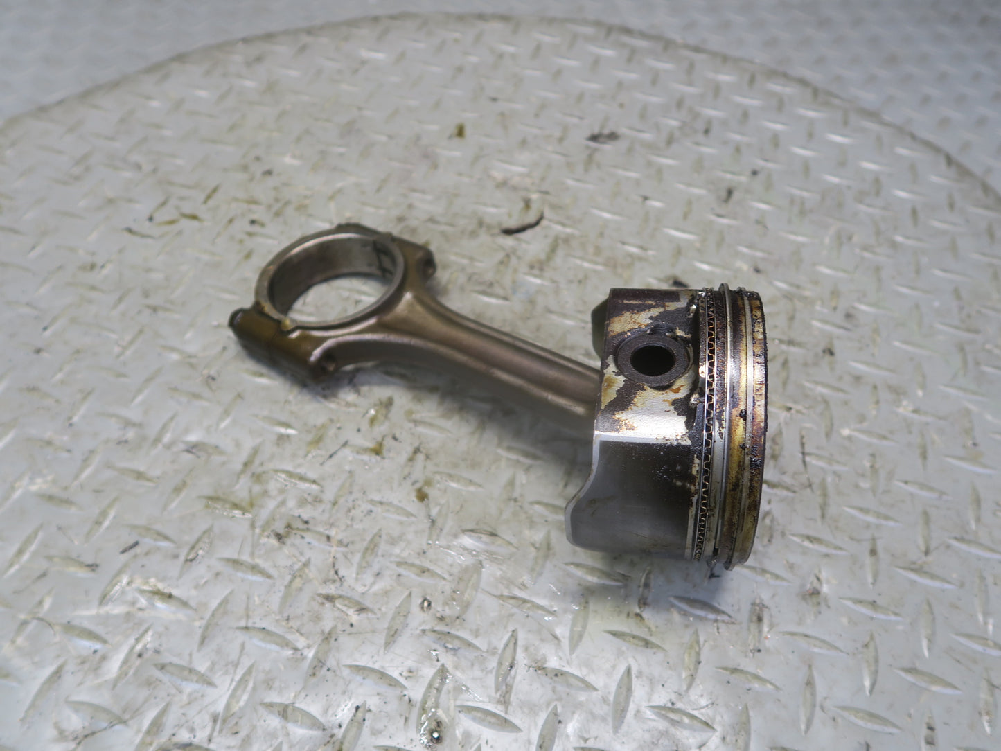 03-04 Chevrolet SSR 5.3L Set of 8 Engine Piston w Connecting Rod 49K Miles OEM