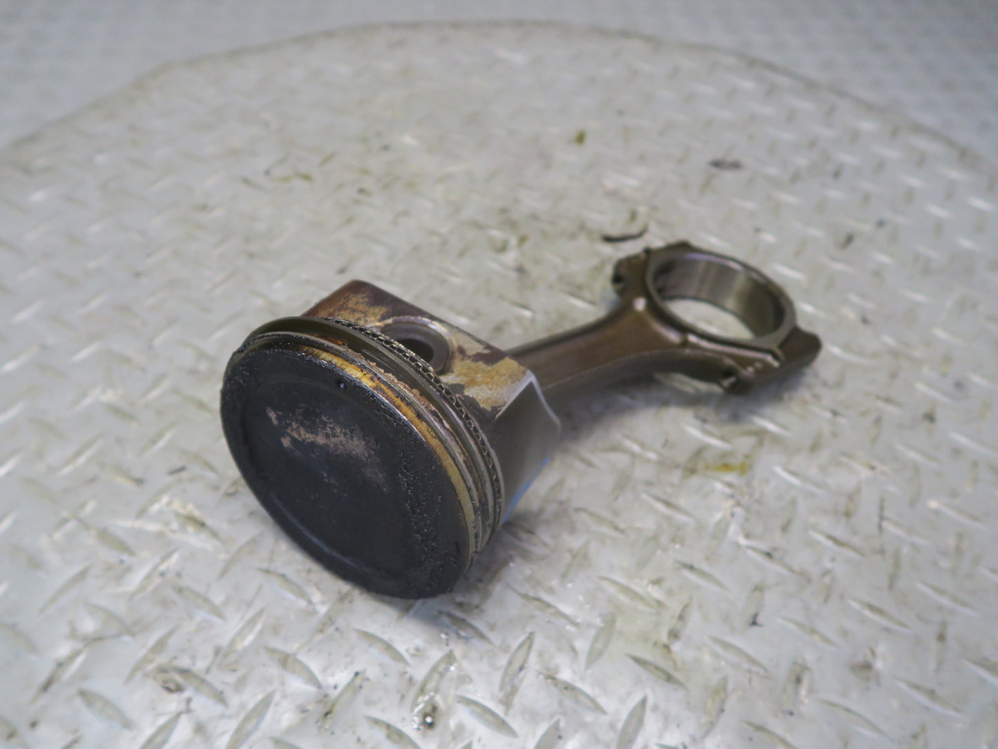 03-04 Chevrolet SSR 5.3L Set of 8 Engine Piston w Connecting Rod 49K Miles OEM