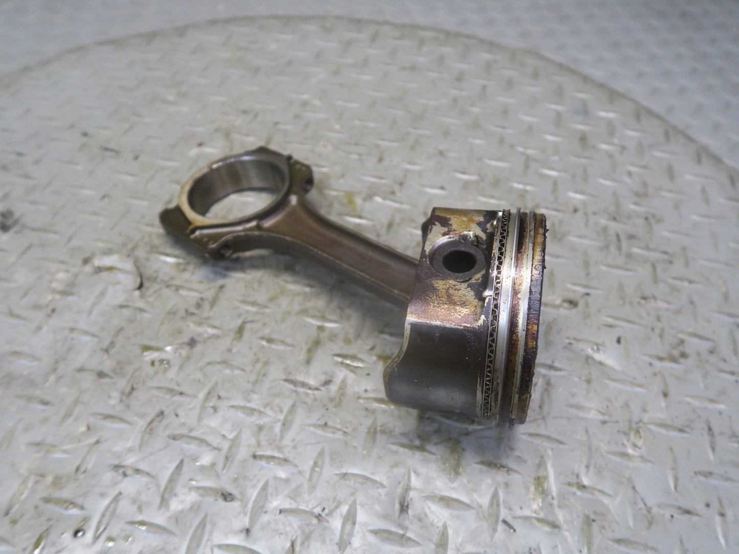 03-04 Chevrolet SSR 5.3L Set of 8 Engine Piston w Connecting Rod 49K Miles OEM