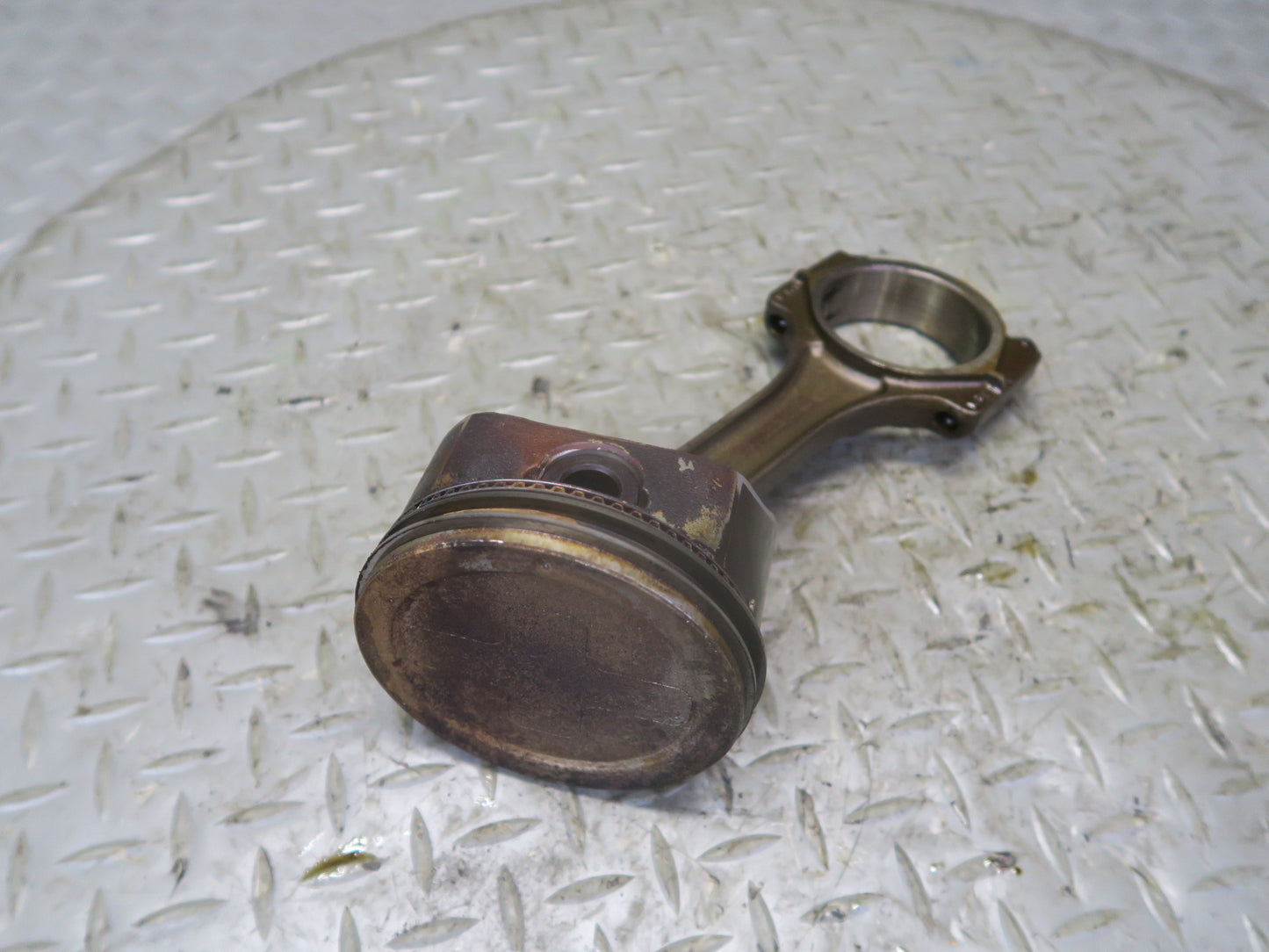 03-04 Chevrolet SSR 5.3L Set of 8 Engine Piston w Connecting Rod 49K Miles OEM