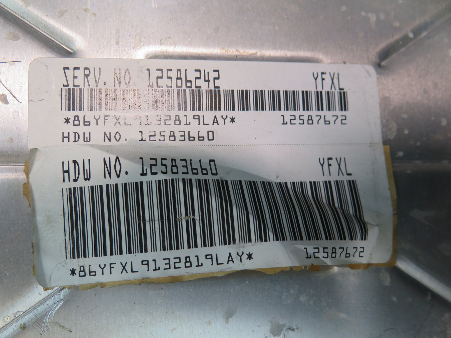 03-04 Chevrolet SSR 5.3L ECM ECU Engine Control Unit Module 12586242 OEM
