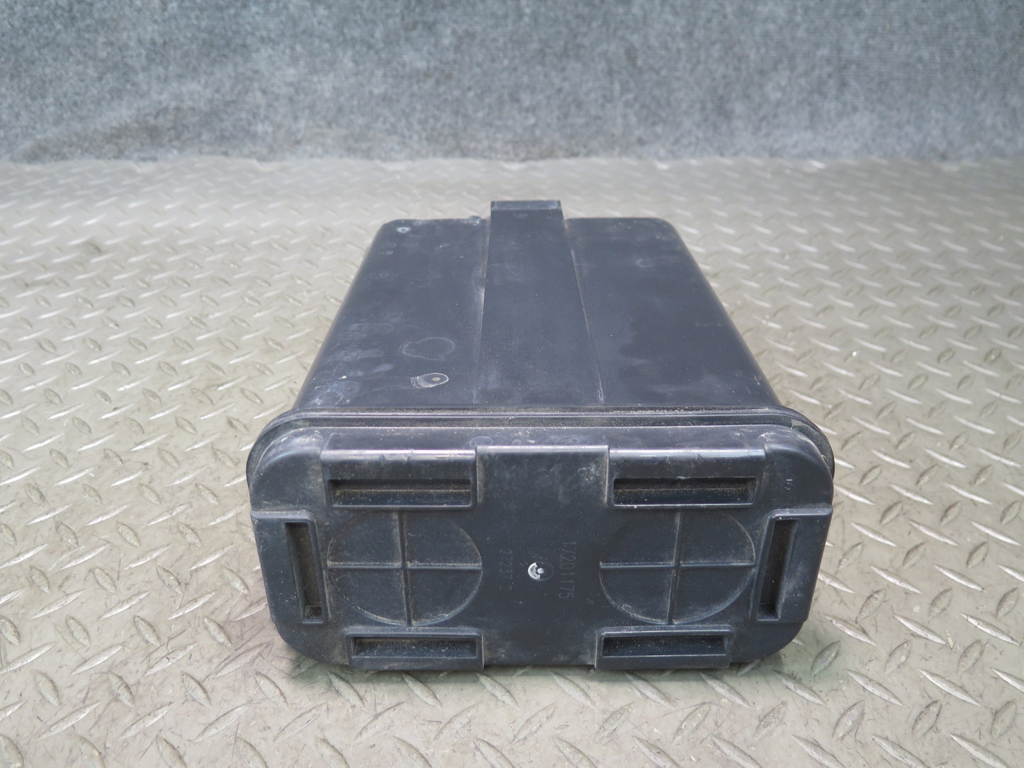 03-04 Chevrolet SSR Fuel Vapor Charcoal Canister 17201175 OEM