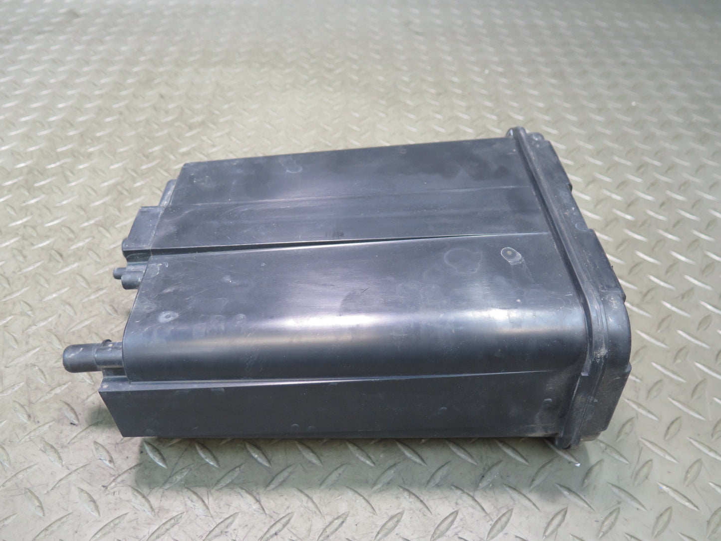 03-04 Chevrolet SSR Fuel Vapor Charcoal Canister 17201175 OEM