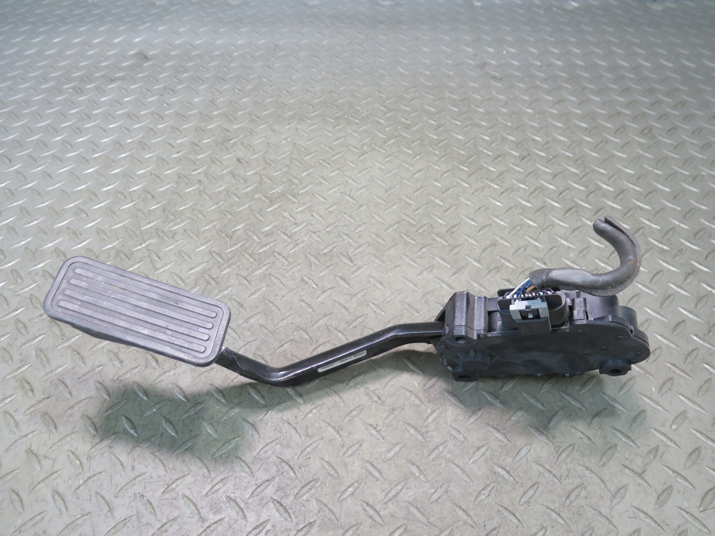 03-06 Chevrolet SSR A/T Accelerator Gas Pedal 15187573 OEM
