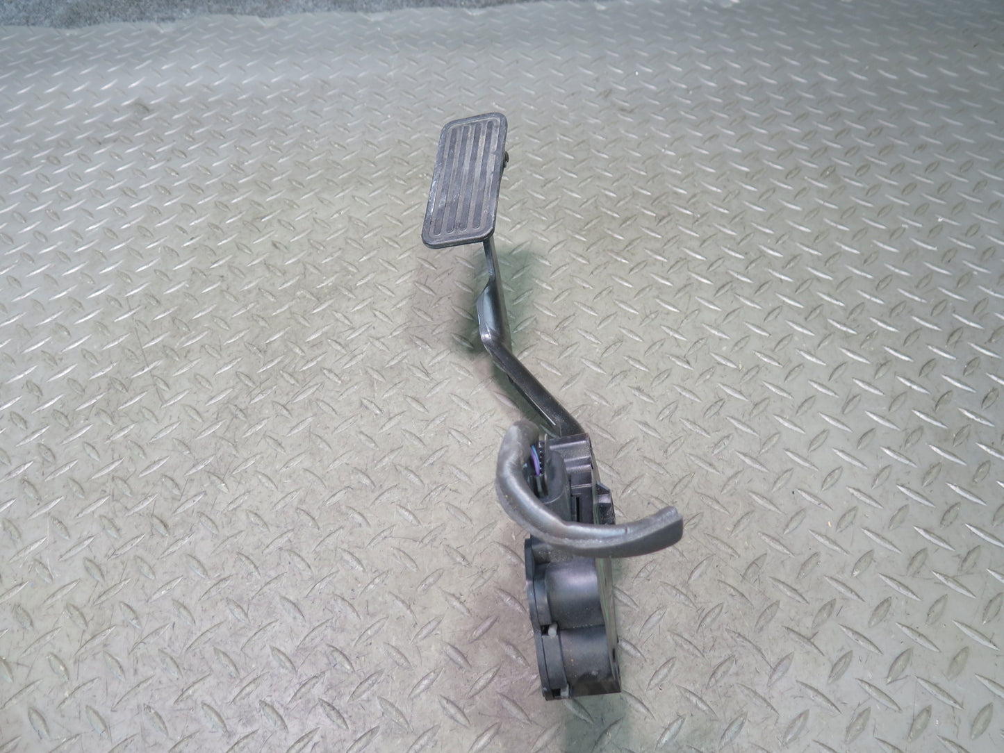 03-06 Chevrolet SSR A/T Accelerator Gas Pedal 15187573 OEM