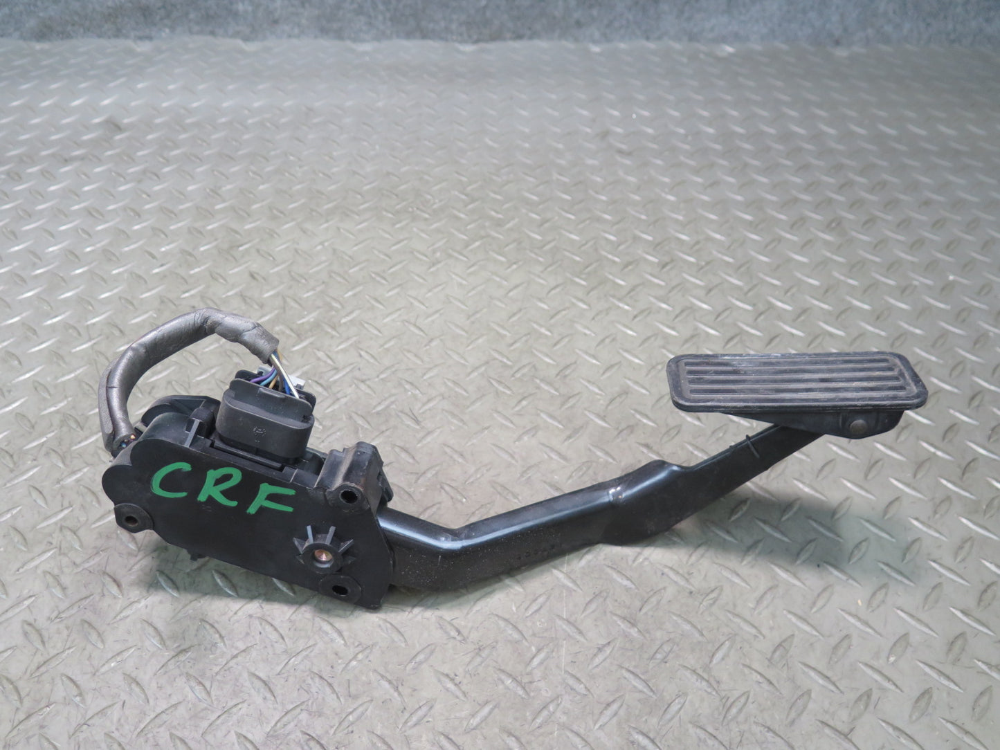 03-06 Chevrolet SSR A/T Accelerator Gas Pedal 15187573 OEM