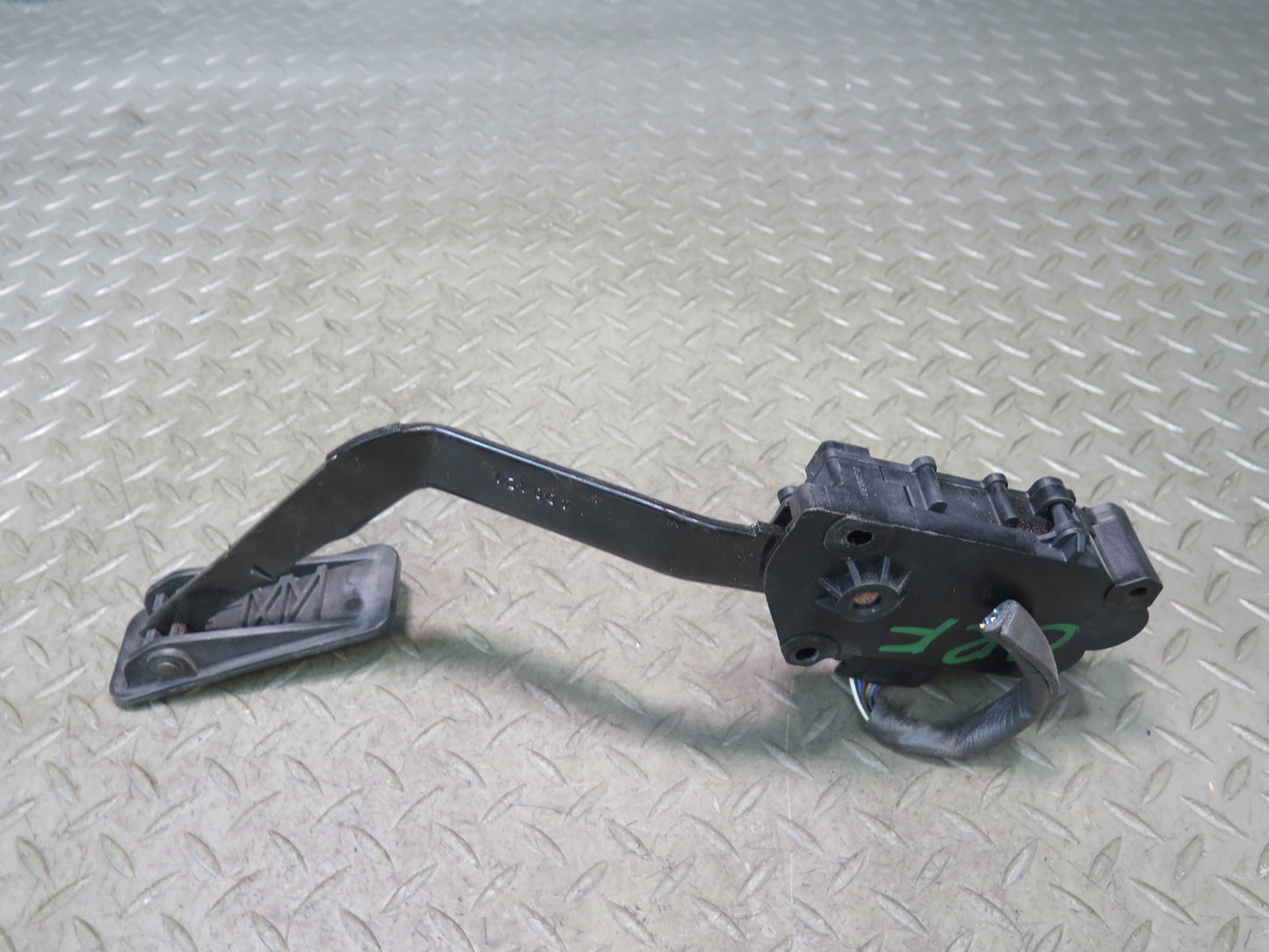 03-06 Chevrolet SSR A/T Accelerator Gas Pedal 15187573 OEM