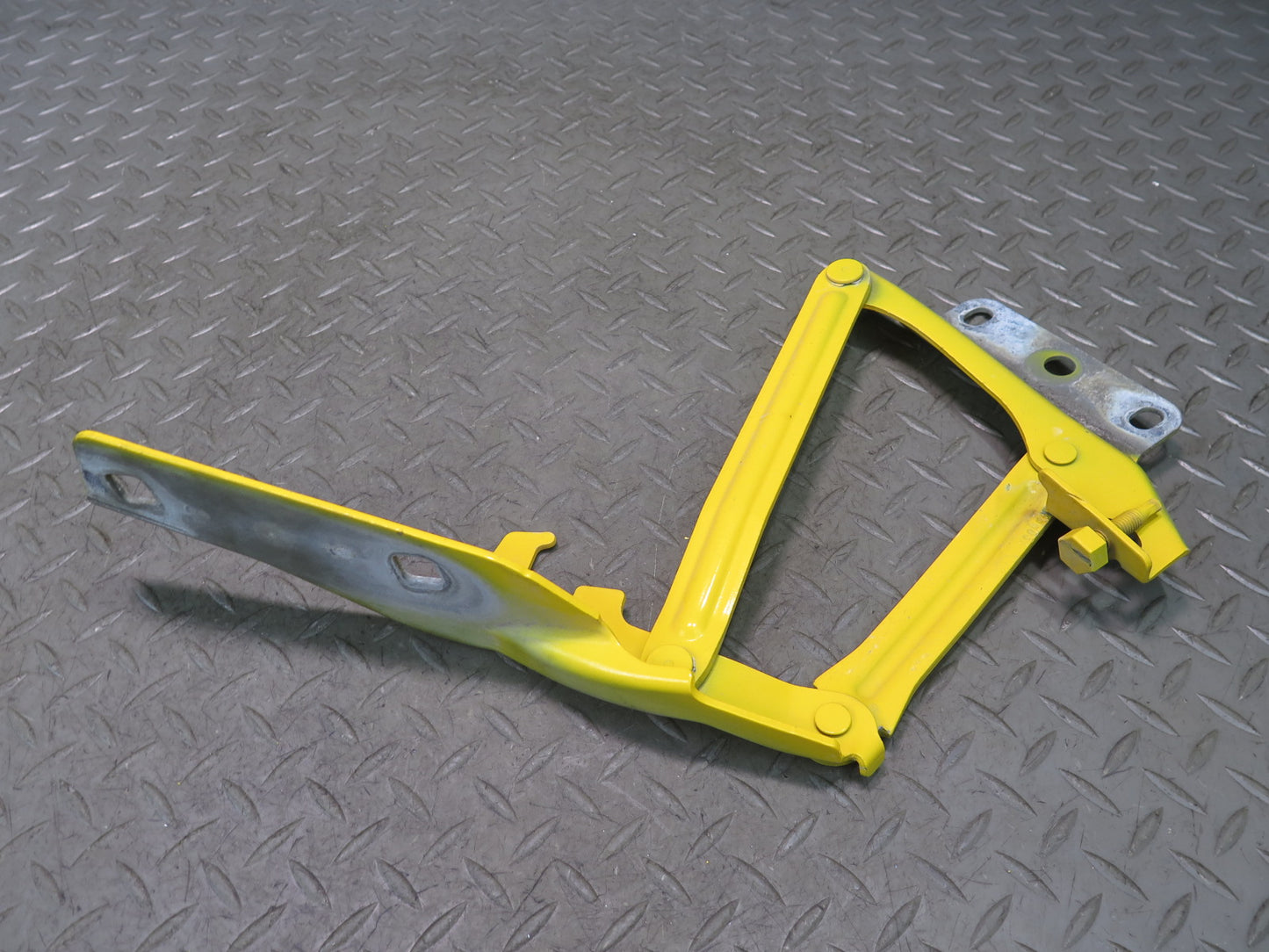 03-06 Chevrolet SSR Set of 2 Left & Right Hood Hinge Yellow OEM