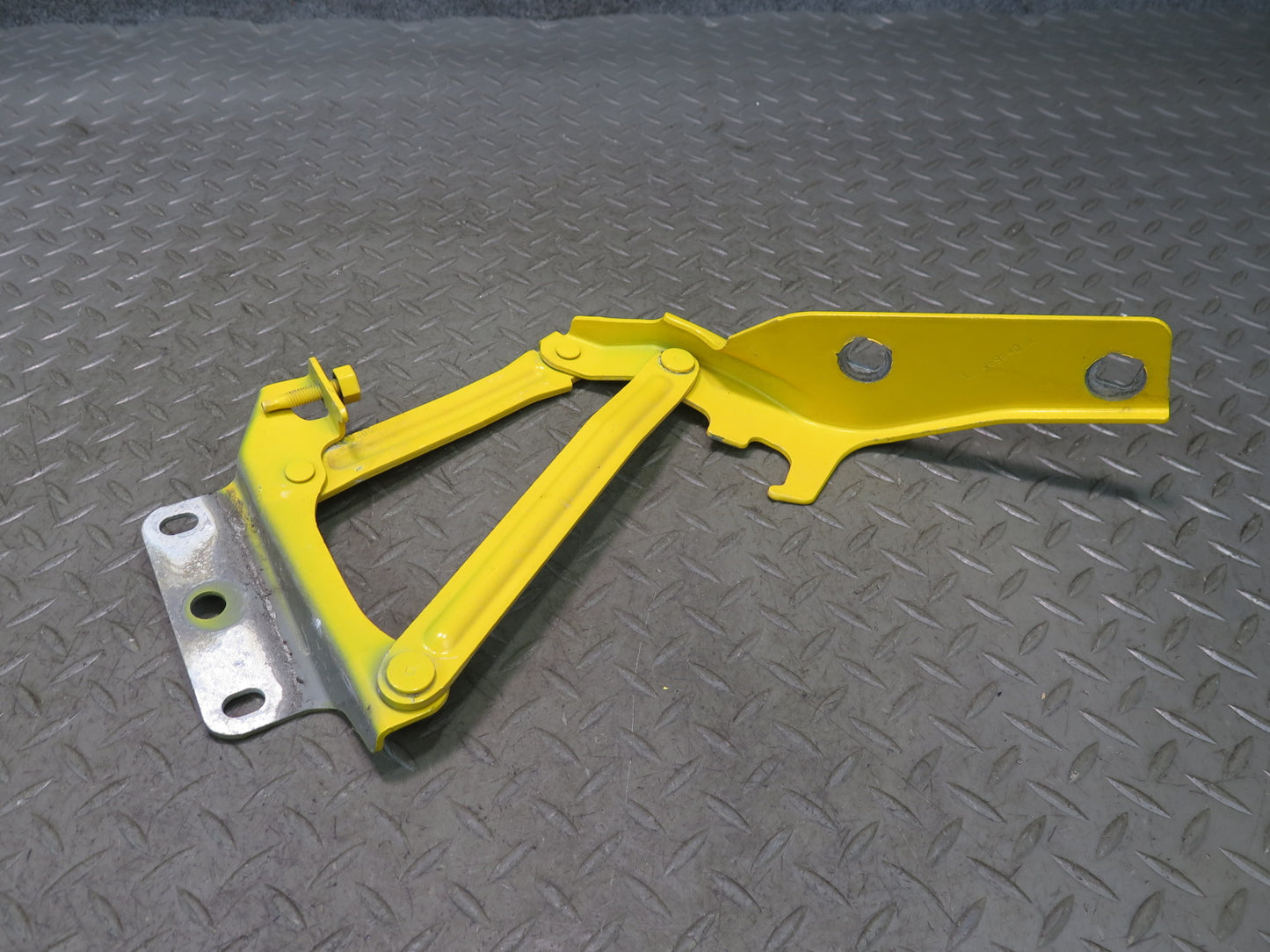 03-06 Chevrolet SSR Set of 2 Left & Right Hood Hinge Yellow OEM