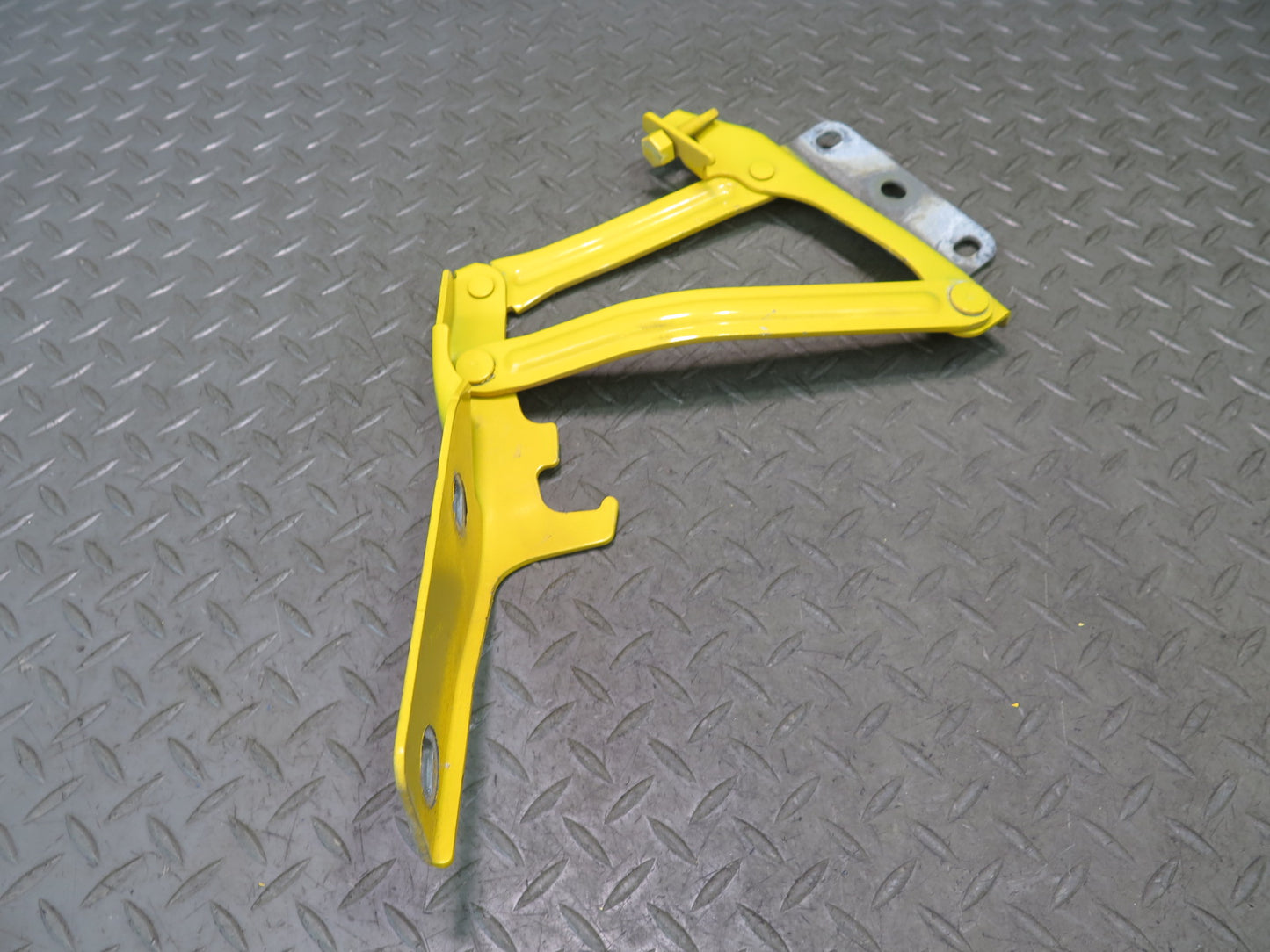 03-06 Chevrolet SSR Set of 2 Left & Right Hood Hinge Yellow OEM