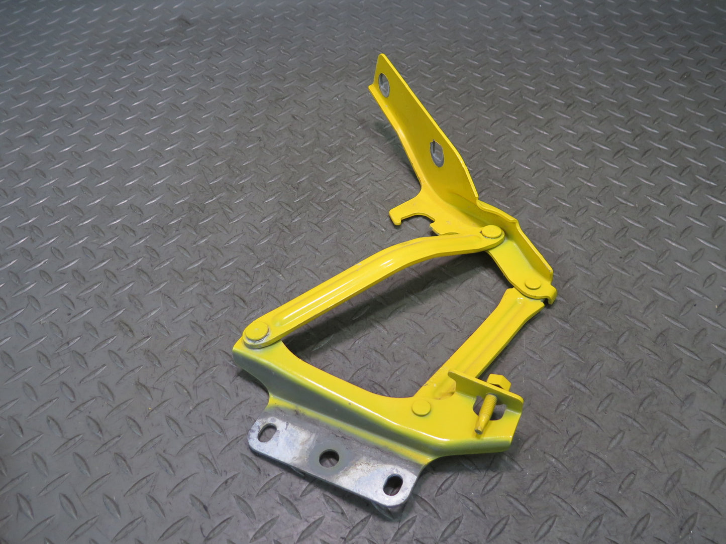03-06 Chevrolet SSR Set of 2 Left & Right Hood Hinge Yellow OEM