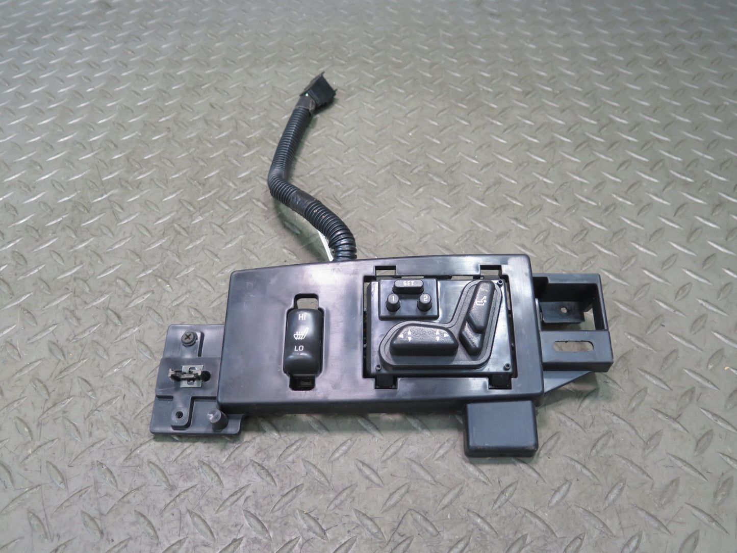 03-06 Chevrolet SSR Front Left Driver Seat Adjustment Memory Heated Switch OEM