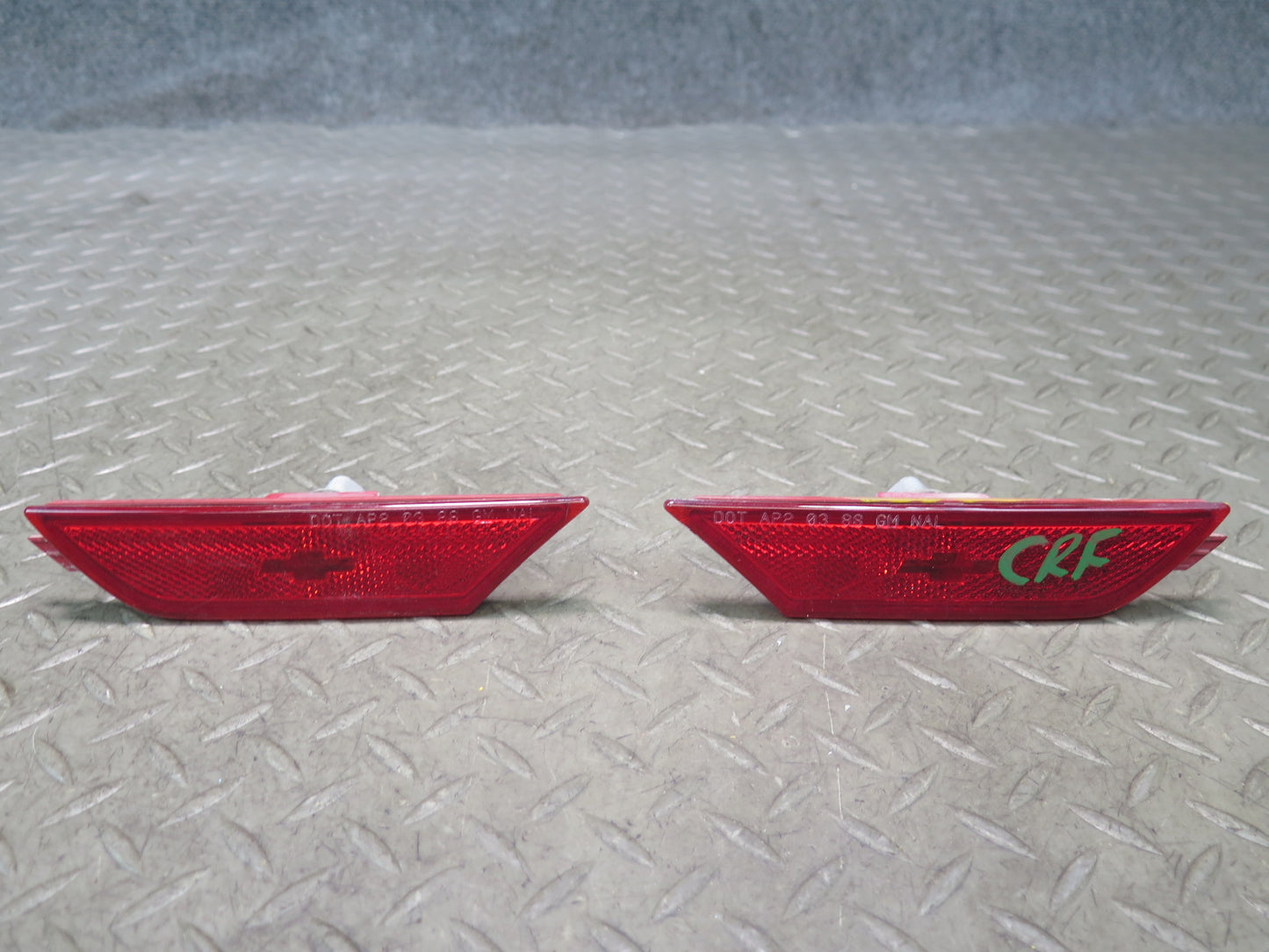 03-06 Chevrolet SSR Set of Rear Right & Left Bumper Side Marker Light Lamp OEM