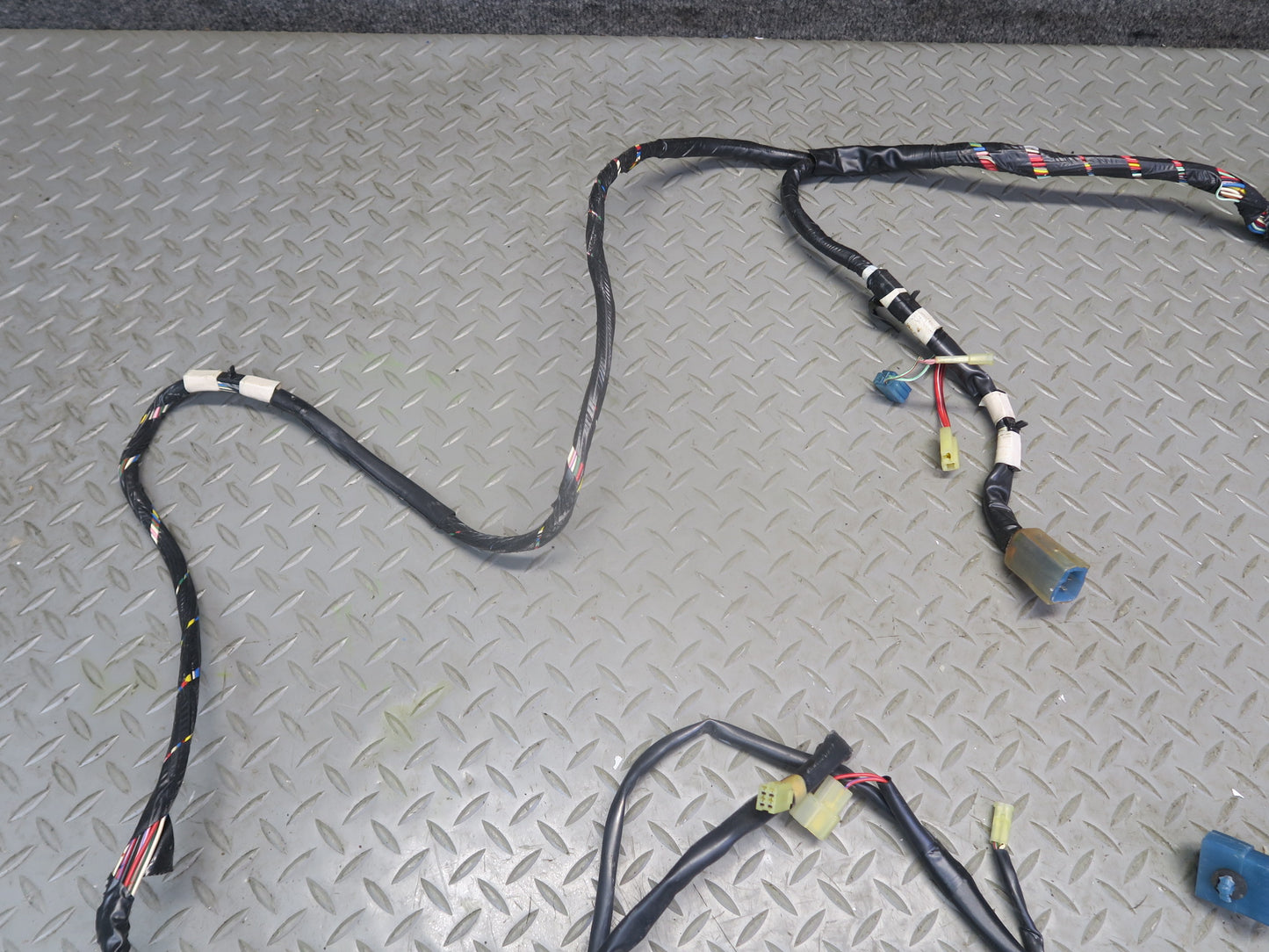 85-86 Toyota Cressida MX73 Sedan Left Interior Floor Wire Wiring Harness OEM