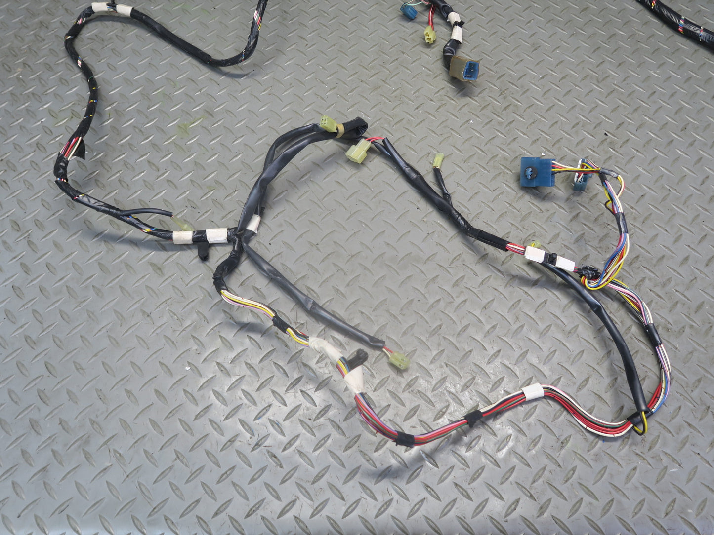 85-86 Toyota Cressida MX73 Sedan Left Interior Floor Wire Wiring Harness OEM