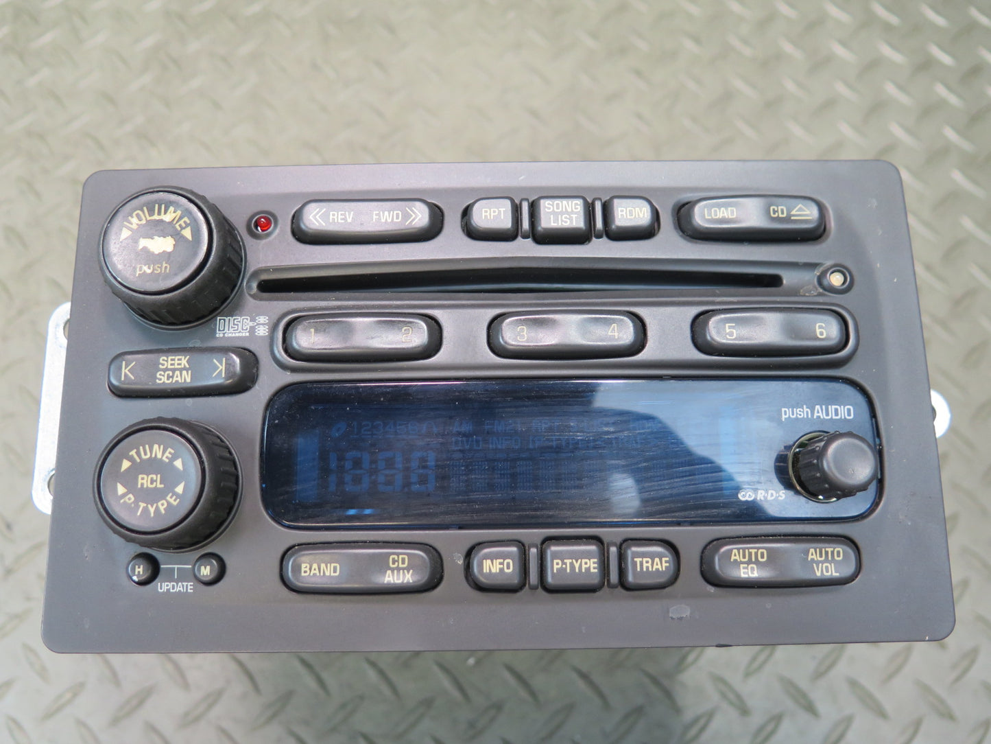 03-06 Chevrolet SSR Radio Stereo CD Changer Player Head Unit 15196055 OEM