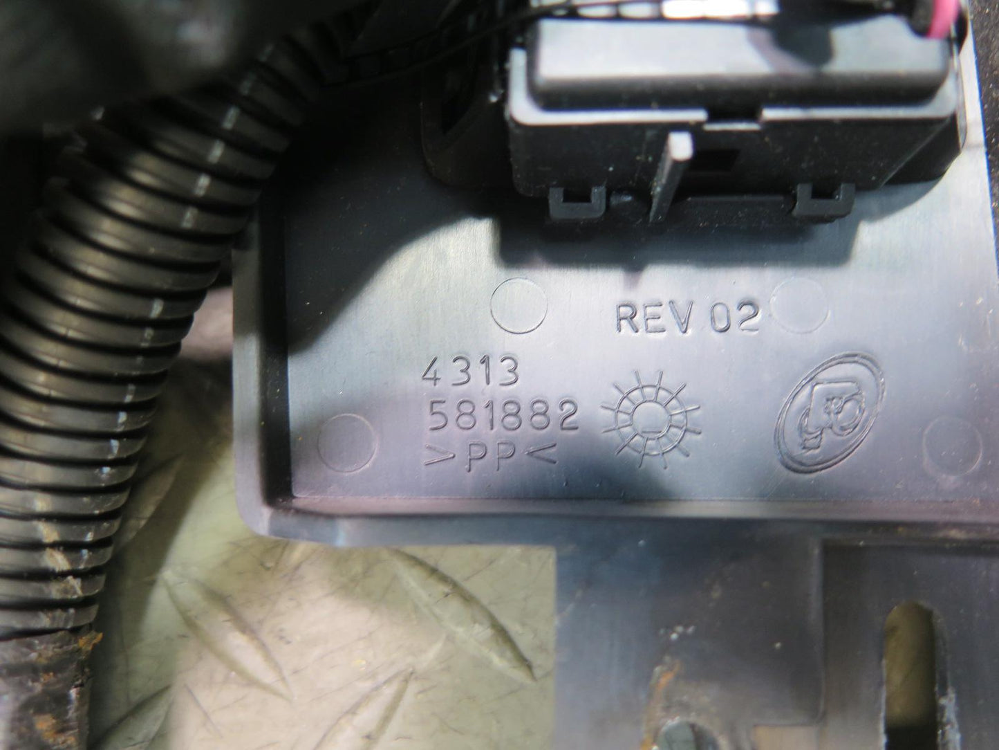 03-06 Chevrolet SSR Front Right Passenger Seat Adjustment Heated Switch OEM