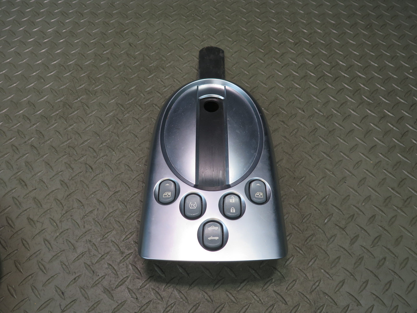 03-06 Chevrolet SSR A/T Center Console Shifter Trim w Switch Module OEM