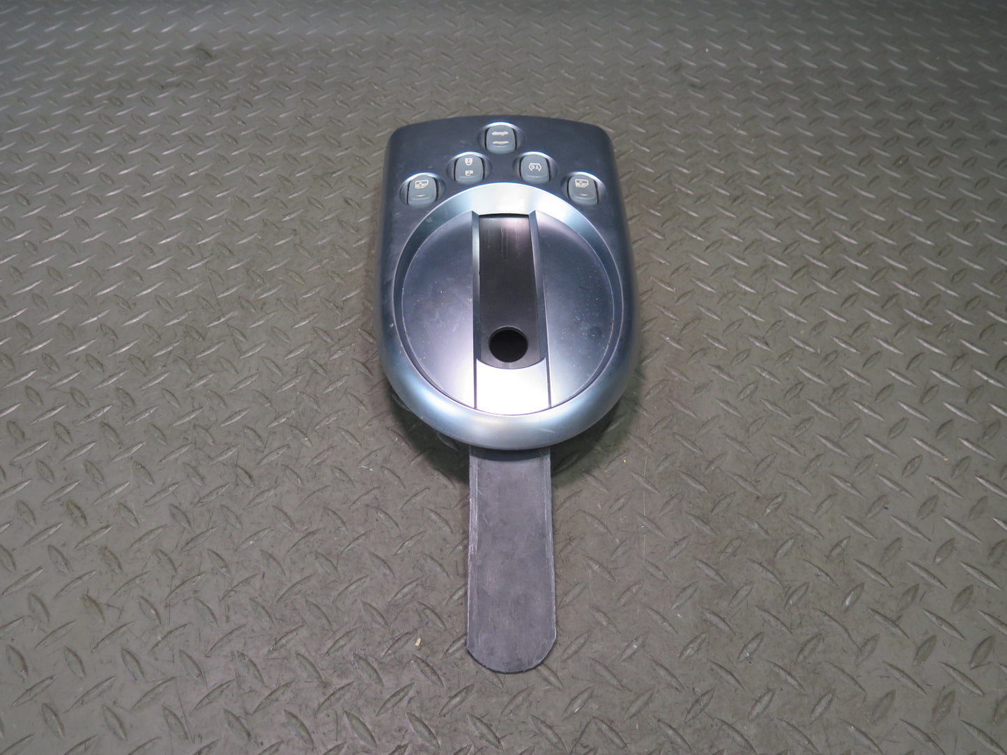 03-06 Chevrolet SSR A/T Center Console Shifter Trim w Switch Module OEM