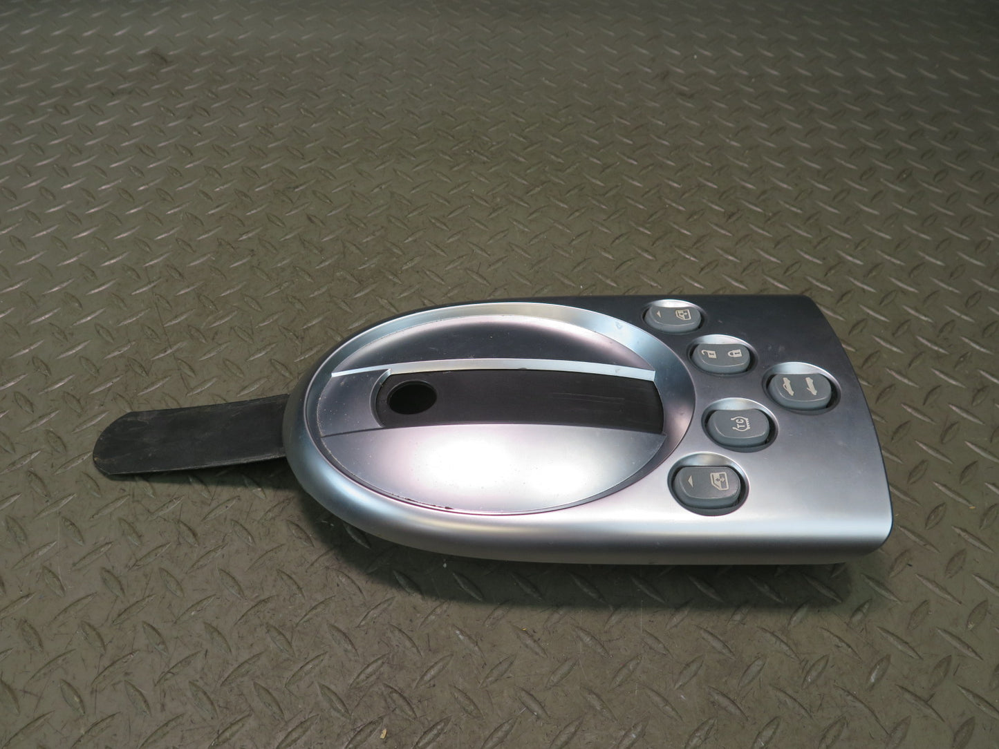 03-06 Chevrolet SSR A/T Center Console Shifter Trim w Switch Module OEM