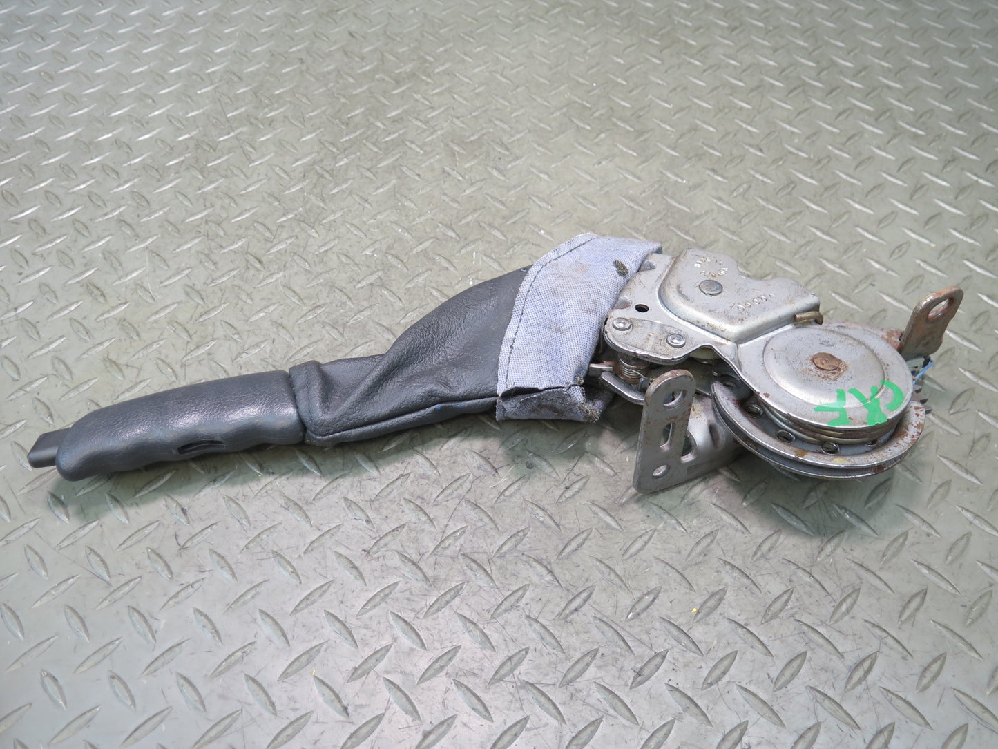03-06 Chevrolet SSR Emergency Parking Brake Handbrake Lever Handle Black OEM