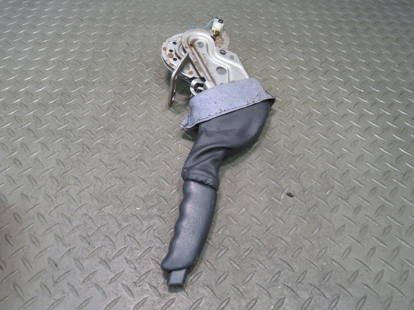 03-06 Chevrolet SSR Emergency Parking Brake Handbrake Lever Handle Black OEM