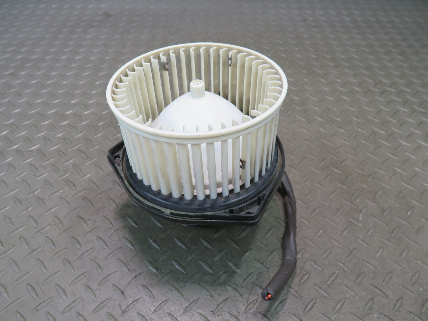 03-06 Chevrolet SSR A/C Heater Blower Motor Fan w Resistor OEM