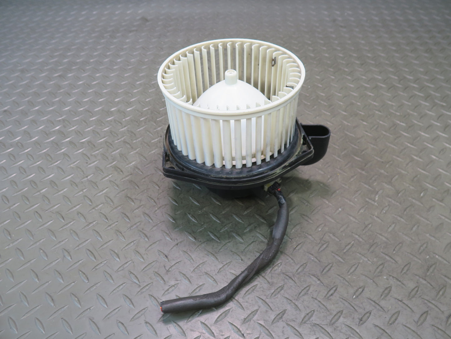 03-06 Chevrolet SSR A/C Heater Blower Motor Fan w Resistor OEM