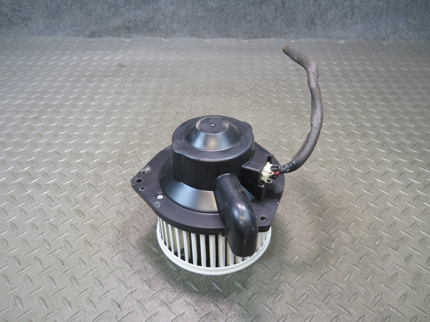 03-06 Chevrolet SSR A/C Heater Blower Motor Fan w Resistor OEM