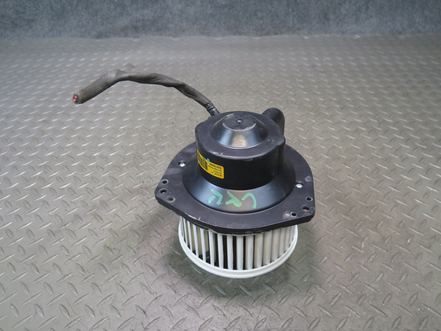 03-06 Chevrolet SSR A/C Heater Blower Motor Fan w Resistor OEM