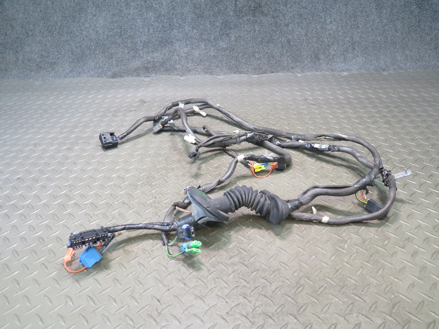 03-06 Chevrolet SSR Left Driver Door Wire Wiring Harness OEM