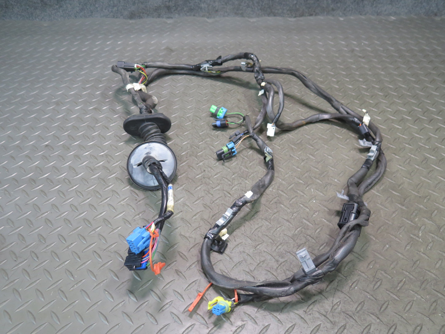 03-06 Chevrolet SSR Left Driver Door Wire Wiring Harness OEM